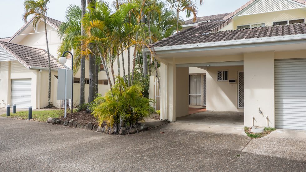 Spacious Gold Coast Townhouses Sitting Within Pine Lake Isle Of Palms
