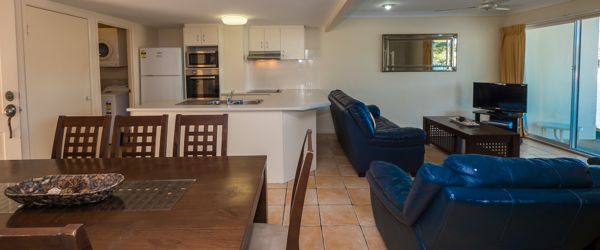 Isle of Palms Resort Accommodation - Dining Lounge
