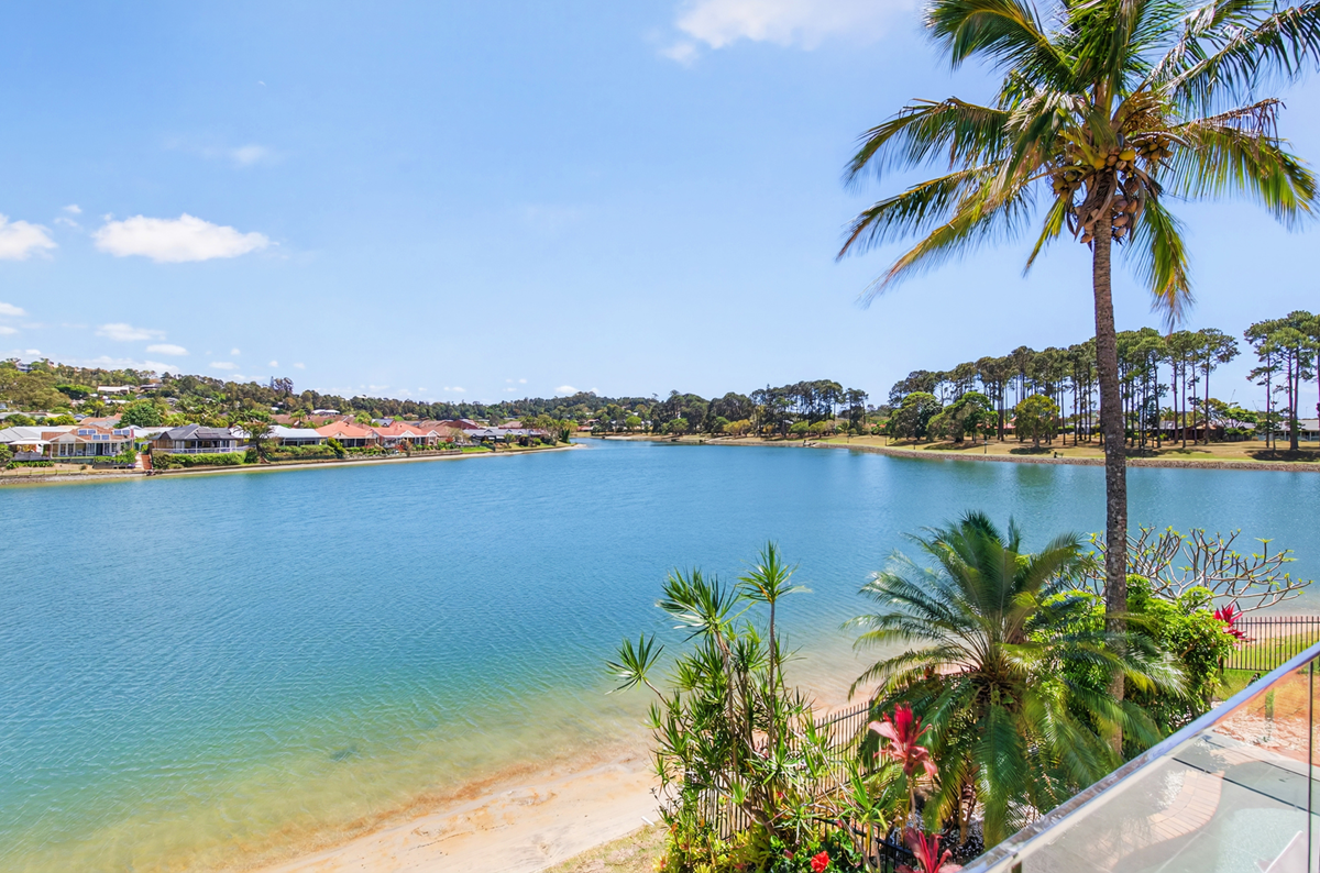 3 Bedroom Waterfront Townhouse