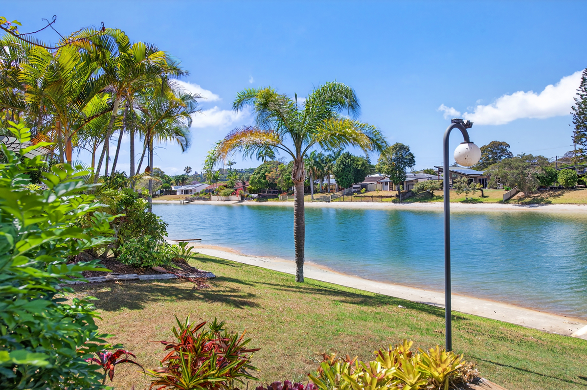 4 Bedroom Waterfront Townhouse